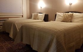 Spruce Woods Inn 3*